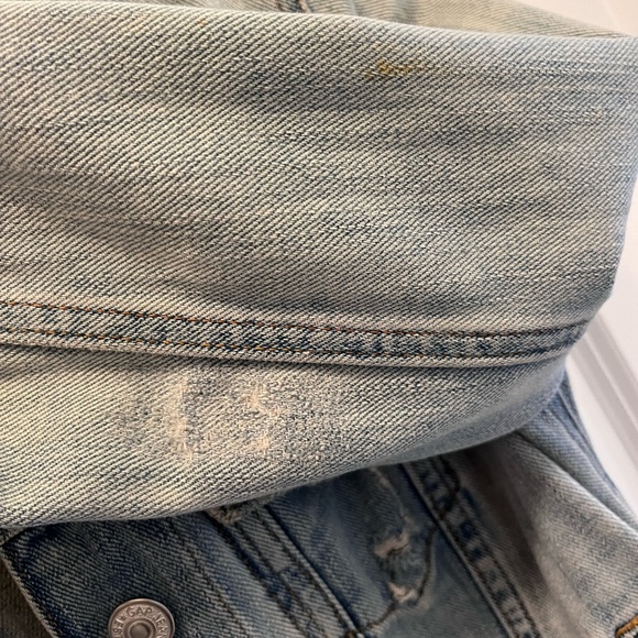 GAP vintage Jean jacket light-medium wash blue denim distressed - Picture 2 of 6